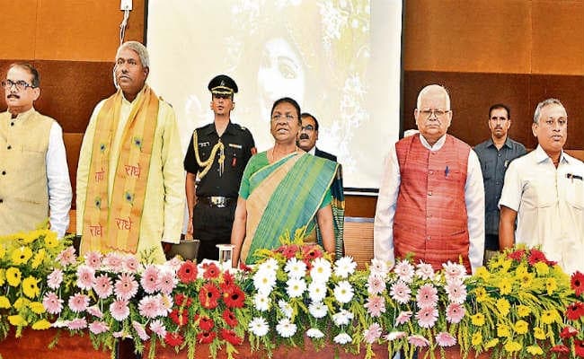 शिक्षा और स्वास्थ्य का हो गया है व्यवसायीकरण : राज्यपाल