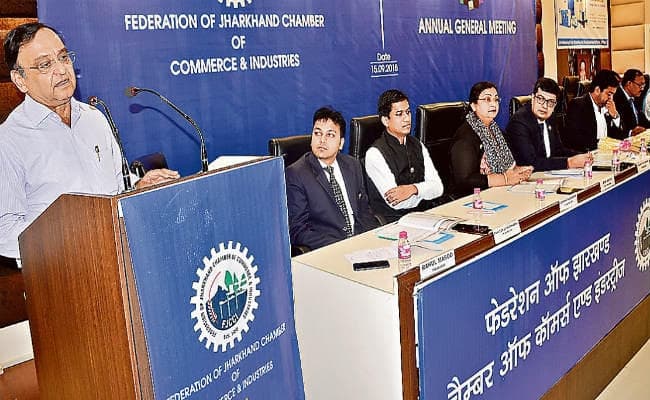 रांची : आयुष्मान भारत एवं स्वच्छता अभियान में सहयोग करे चेंबर : महेश पोद्दार