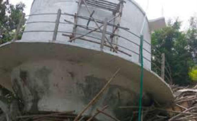 घाघीडीह सेंट्रल जेल के पास बन रही पानी टंकी का निर्माण कार्य रुका