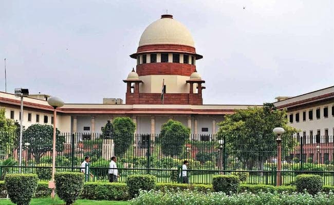 सुप्रीम कोर्ट ने सड़कों पर गड्ढों की वजह से 2017 में 3597 लोगों की मौत का लिया संज्ञान