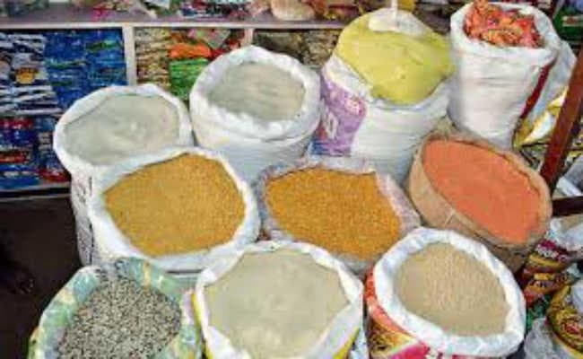 केंद्र की नीतियों के कारण देशवासी झेल रहे महंगाई की मार