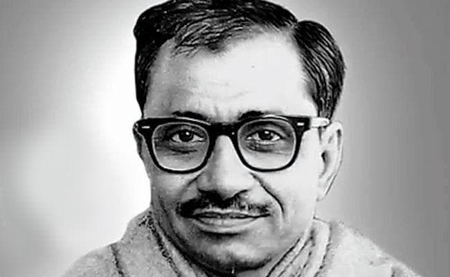 राजनीतिक शत्रुता के दौर में आर्थिक जनतंत्र के उद्गाता