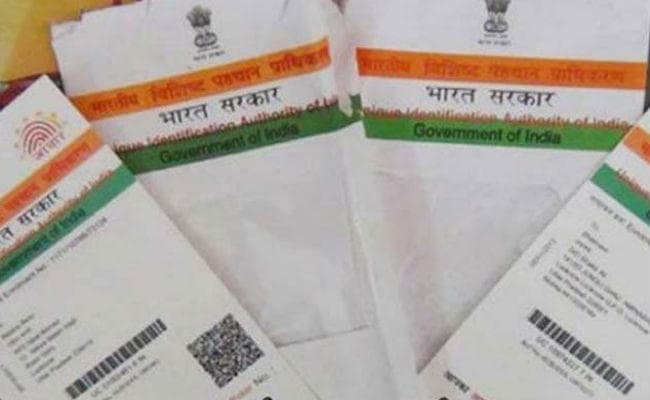 आधार के इस्तेमाल पर रोक का असर: टेलीकॉम, बैंकिंग और ई-वॉलेट कंपनियों की बढ़ीं मुश्किलें, 10 गुना तक बढ़ेगा खर्च