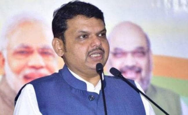 फडणवीस पर चलेगा मुकदमा, चुनावी हनफनामे में नहीं दी थी आपराधिक मामलों की जानकारी