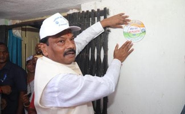 स्वच्छता ही सेवा : रघुवर ने दिलायी स्वच्छता की शपथ, बोले : ‘प्लास्टिक छोड़ो, नो प्लास्टिक एट होम’
