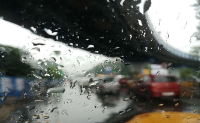 दुर्गापूजा में हर दिन हो सकती है बारिश