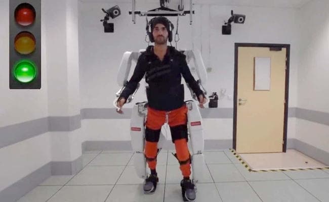 ‘एग्जोस्केलेटन’ की मदद से फिर से चल फिर पायेगा लकवाग्रस्त व्यक्ति