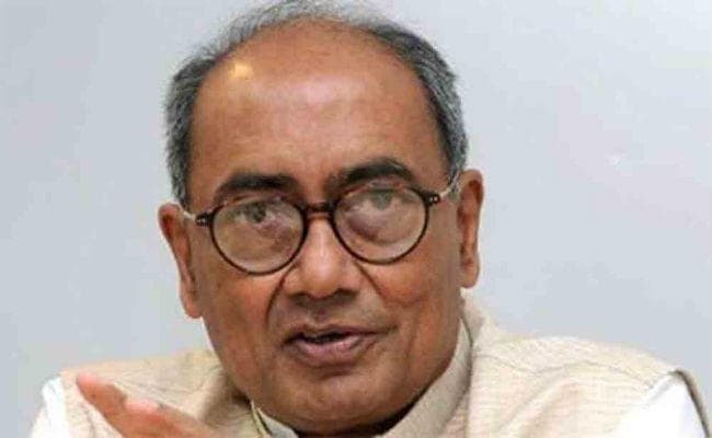 वरिष्ठ कांग्रेसी नेता दिग्विजय सिंह ने पूछा, नाथूराम गोडसे देशभक्त था या नहीं…?
