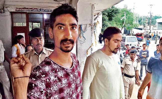 दो भाइयों ने ट्रैफिक जवान को पीटा, वर्दी फाड़ी, भेजे गये जेल