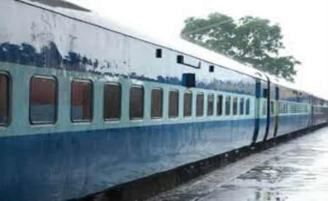 गया-पटना व बख्तियारपुर राजगीर रेलखंड पर ट्रेनें शुरू