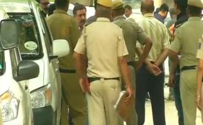 पश्चिम बंगाल : पुलिस हिरासत मे व्यक्ति की मौत, भीड़ ने किया पुलिस चौकी पर हमला, कई जख्मी