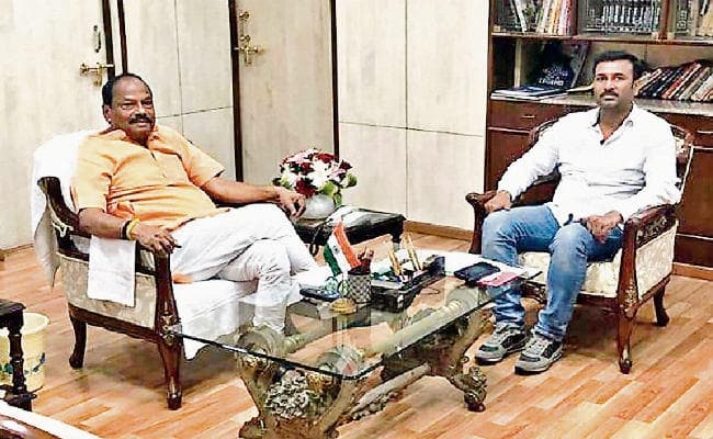 विधानसभा चुनाव 2019 : सीएम से मिले सुदेश, पिछड़ों के लिए मांगा 27 फीसदी आरक्षण