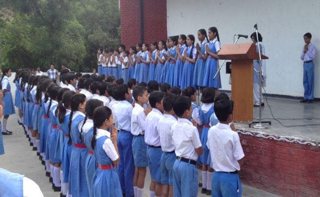 सरकारी स्कूल में मदरसे वाली प्रार्थना कराते थे हेड मास्टर साहब, मिला ऐसा ''सबक''...