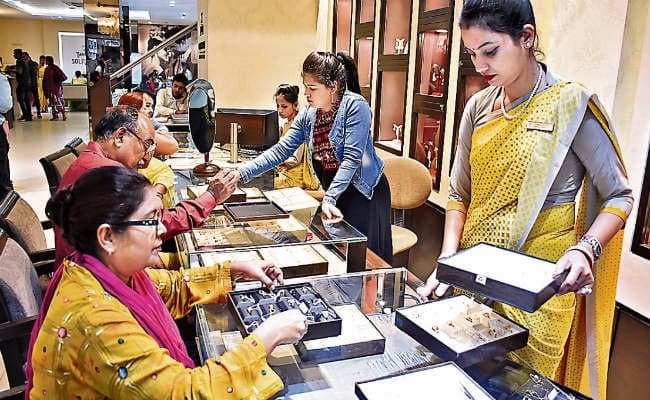 धनतेरस आज : झारखंड में होगी धनवर्षा, 1508 करोड़ के कारोबार की उम्मीद