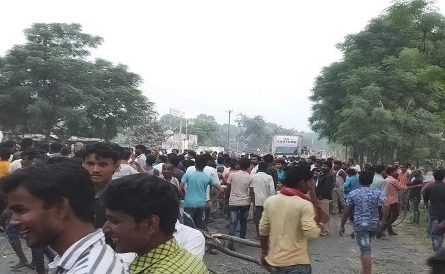 बिहार : समस्तीपुर में 5 वर्ष के बच्चे का अपहरण, बवाल, पुलिस को भीड़ ने खदेड़ा, रोड़ेबाजी व फायरिंग