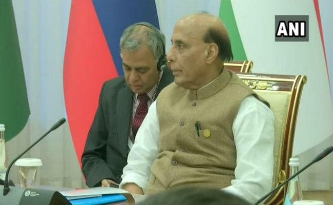 ताशकंद: SCO की बैठक में बोले रक्षामंत्री -मौजूदा अंतर्राष्ट्रीय कानूनों का आतंक के खिलाफ हो इस्तेमाल