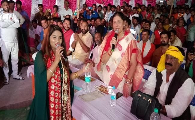 छठ पर्व पर सिने अभिनेताओं ने बिखेरा जलवा, डॉ कांति सिंह ने छठ गीत गाकर लोगों को दी शुभकामना