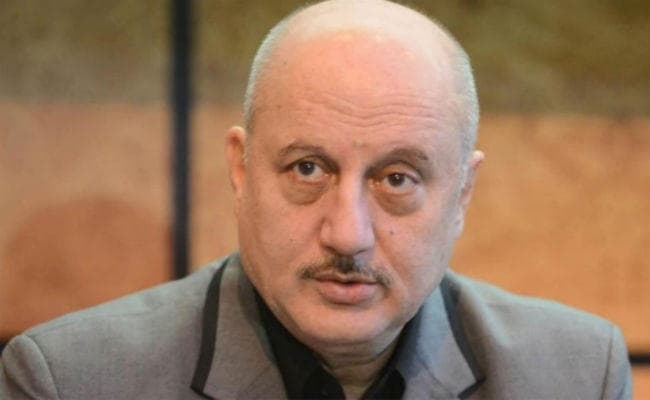 मैं अपनी विरासत कंधों पर नहीं ढोता: अनुपम खेर