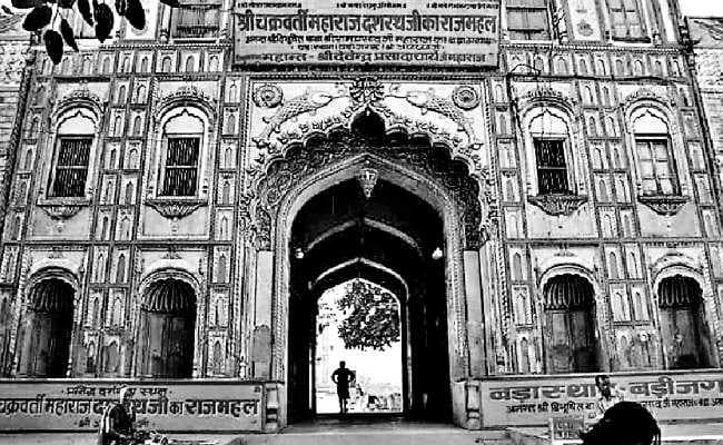 अयोध्या : पहली बार 200 साल पहले अंग्रेजी हुकूमत में उठा था यह मामला