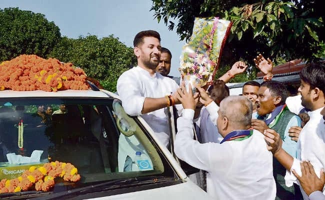 प्रदेश इकाई चाहती है कि झारखंड में लोजपा अकेले चुनाव लड़े : चिराग