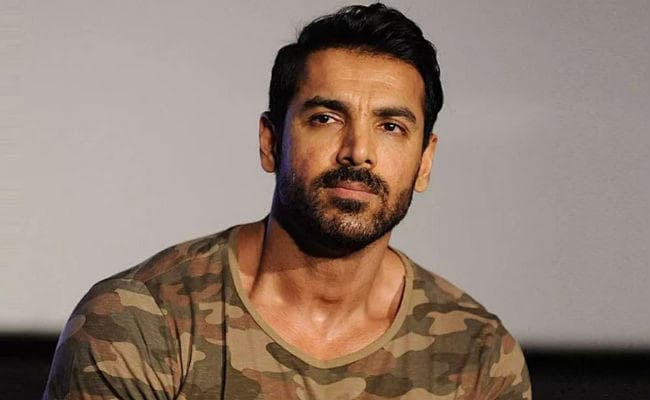 पारिवारिक दर्शकों के लिए करना चाहता हूं फिल्में : जॉन अब्राहम