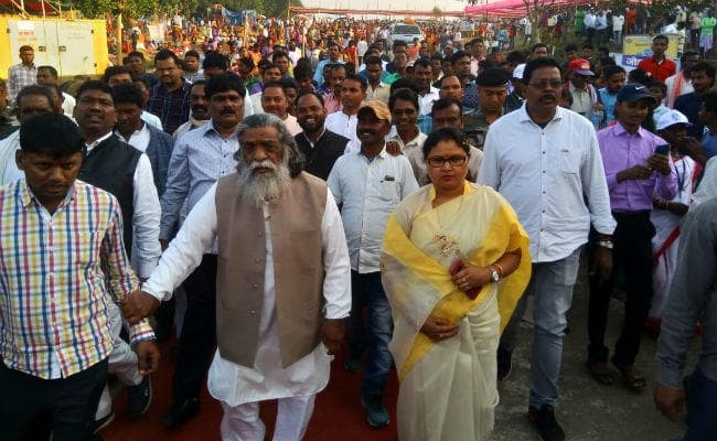 शिबू सोरेन पहुंचे ललपनिया, सरना महाधर्म सम्मेलन में हुए शामिल, कहा- जबतक जीवित हूं आता रहूंगा