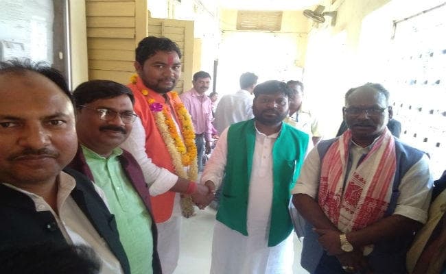 #JharkhandAssemblyPolls : पहले चरण का नामांकन खत्म, गुमला से 14 व बिशुनपुर से 12 उम्मीदवारों ने भरा पर्जा