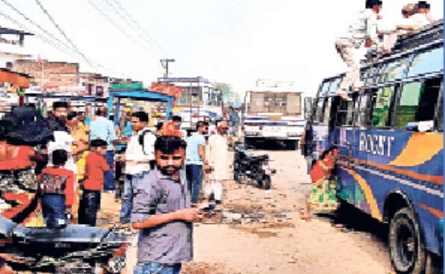 नियम विरुद्ध चलनेवाले वाहनों पर हो कार्रवाई