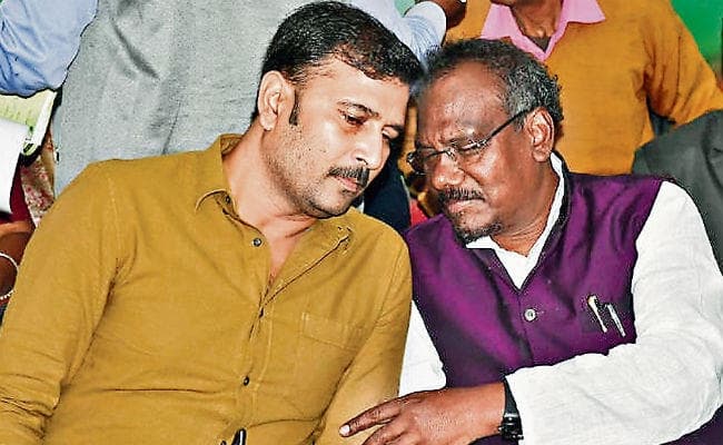 दरक गया भाजपा-आजसू का 19 वर्षों का रिश्ता : सुदेश ने कहा, 26 सीटों पर लड़ेंगे चुनाव, माथुर ने कहा, हमने नौ सीटें छोड़ रखी हैं