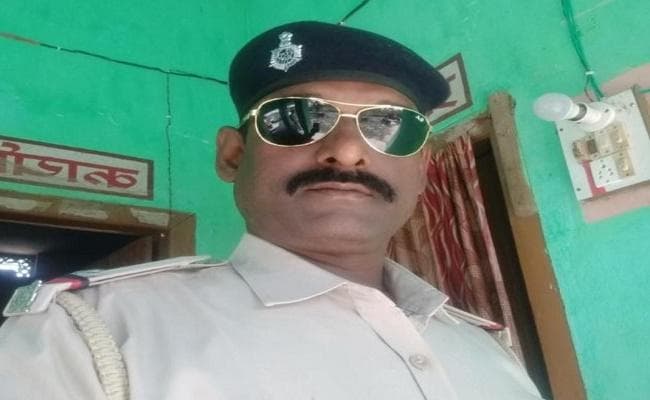 एएसआई को ग्रामीणों ने सात घंटे तक बनाये रखा बंधक, …जानें क्या है मामला?