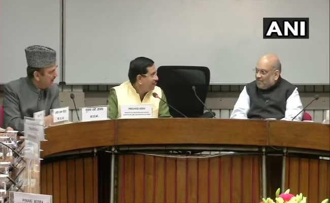 सर्वदलीय बैठक में पीएम मोदी ने नेताओं से कहा, सभी मुद्दों पर चर्चा के लिए हैं तैयार