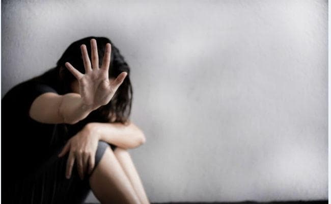 अंतरराष्ट्रीय महिला हिंसा उन्मूलन दिवस: कानून नहीं, जागरूकता से रुकेंगे महिलाओं पर होने वाले अपराध