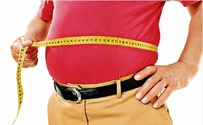 ज्यादातर लोग अपनी तोंद से हैं परेशान, इन चीजों के सेवन से रहें दूर