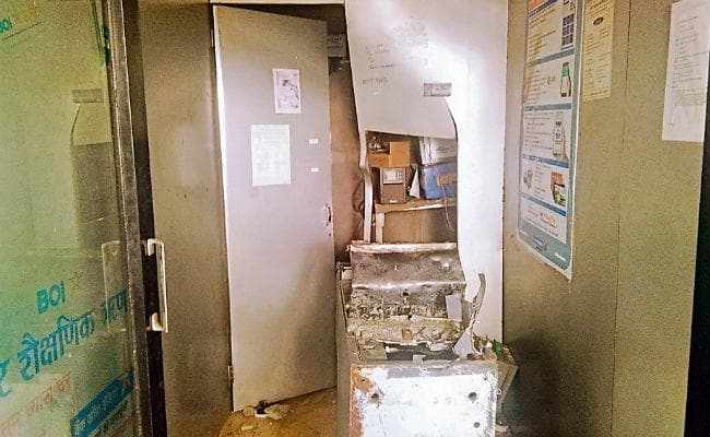 पटना : दानापुर एएसपी कार्यालय के पास एटीएम को तोड़ आठ लाख उड़ाये
