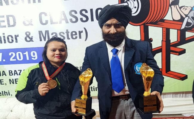 बेंच प्रेस चैंपियनशिप : झारखंड की मनीषा एक्का को स्वर्ण पदक, सरदार इंद्रजीत सिंह बने बेस्ट लिफ्टर