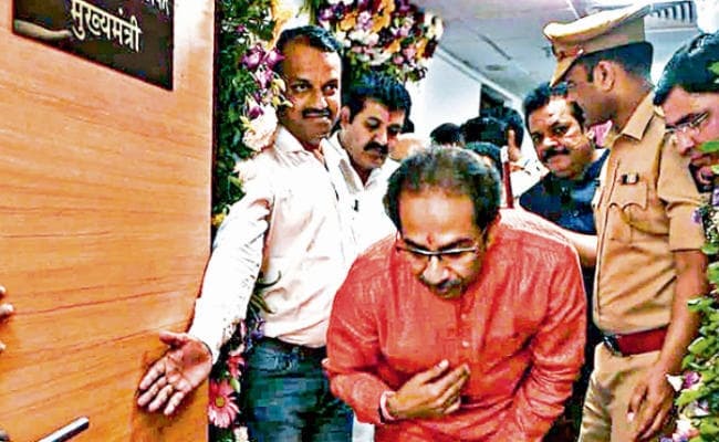 महाराष्ट्र : आज ठाकरे सरकार का फ्लोर टेस्ट, उद्धव ने कहा- सीएम पद ठुकरा देता, तो नालायक कहलाता