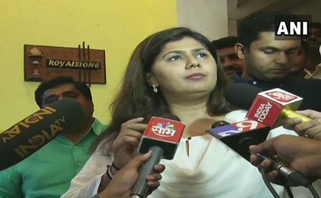 पकजा मुंडे ने तोड़ी चुप्पी, कहा- मैं भाजपा नहीं छोड़ रही