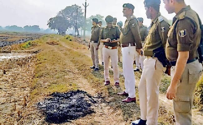 बक्सर में युवती की हत्या कर शव को जलाया, गैंगरेप की आशंका