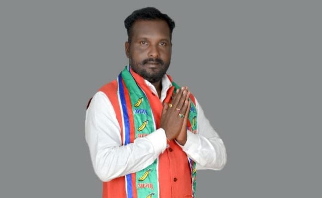 Jharkhand Election 2019 : कौन हैं राम दुर्लभ सिंह मुंडा, आजसू से लड़ रहे हैं चुनाव, क्या हैं उनके मुद्दे Jharkhand Election 2019 : कौन हैं राम दुर्लभ सिंह मुंडा, आजसू से लड़ रहे हैं चुनाव, क्या हैं उनके मुद्दे