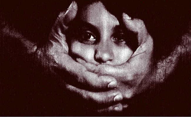 बढ़ती यौन हिंसा और प्रताड़ना के साये में आधी आबादी