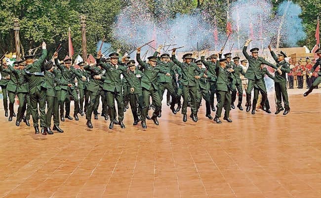 देश सेवा को 95 सैन्य अधिकारी समर्पित