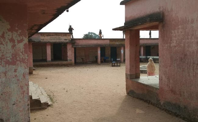 Gumla : सिसई विधानसभा के बघनी बूथ नंबर 36 पर 9 दिसंबर को पुनर्मतदान, देखें बूथ पर हिंसा का Video