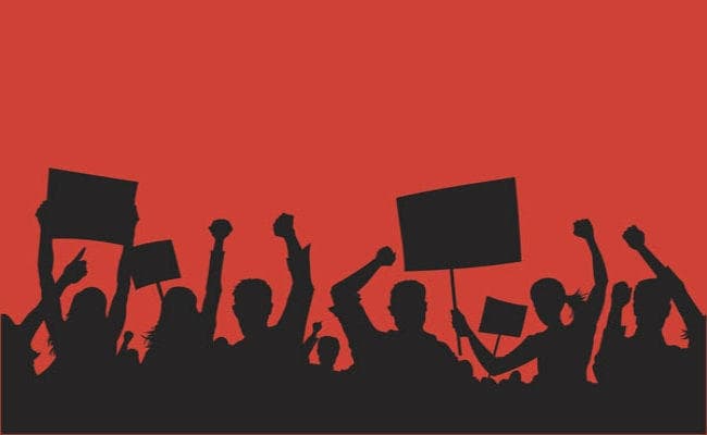 Labor Law protest in koderma : श्रम कानून का मजदूर संगठनों ने किया विरोध, सीटू, एक्टू और एटक ने निकाला मार्च
