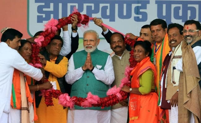 दुमका में बोले मोदी : झामुमो ने झारखंड को पिछड़ेपन का प्रतीक बनाया, हम भारत की नयी पहचान से जोड़ रहे