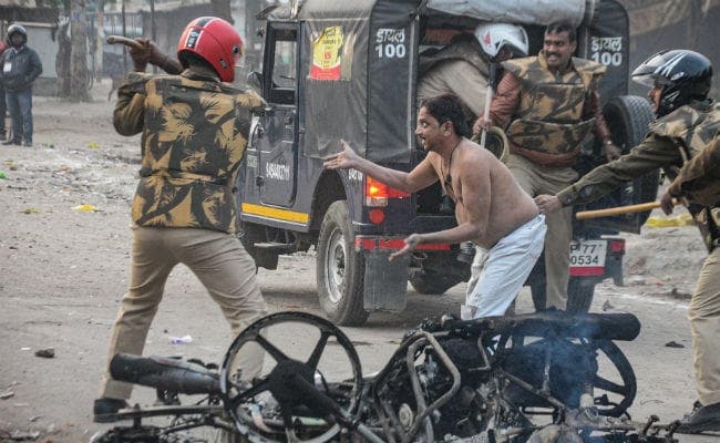 यूपी में हिंसा फैलाने वालों की खैर नहीं, बोले डीजीपी- किसी को बख्शा नहीं जाएगा