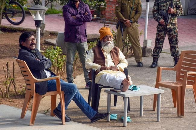 #JharkhandElection: झारखंड को हेमंत पसंद है, देखें चुनाव परिणाम के बाद की कुछ खास तस्वीरें