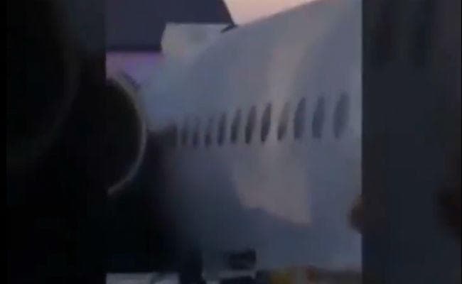 कजाकिस्तान में टेक ऑफ के बाद इमारत से टकराया विमान, 14 की मौत कजाकिस्तान में टेक ऑफ के बाद इमारत से टकराया विमान, 14 की मौत