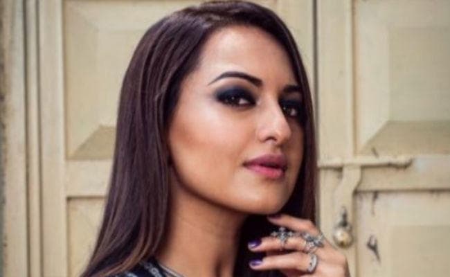 2019 मेरे लिये खुशियों भरा और संतोषजनक साल रहा: सोनाक्षी सिन्हा