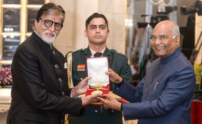 राष्ट्रपति ने अमिताभ बच्चन को दादा साहेब फाल्के पुरस्कार से किया सम्मानित, तसवीरें