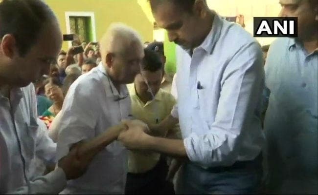 साल के पहले दिन नजर आये गोवा के सीएम मनोहर पर्रिकर, बीमारी ने कर दिया है इतना कमजोर